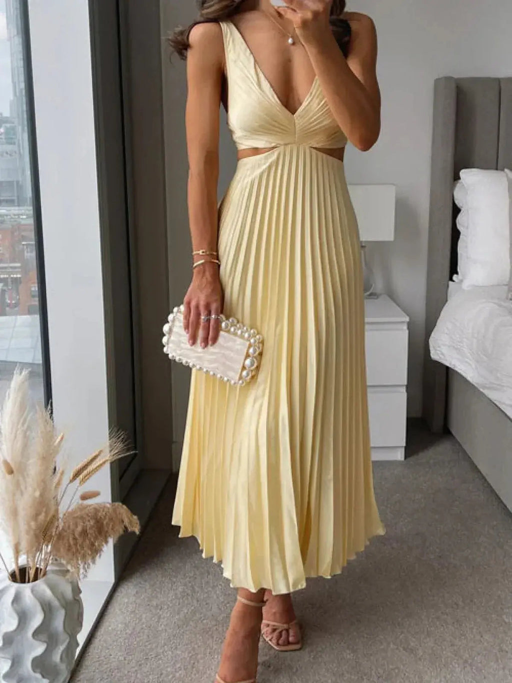 Selene™ | Cutout Waist Loose Midi Dress Claxoria