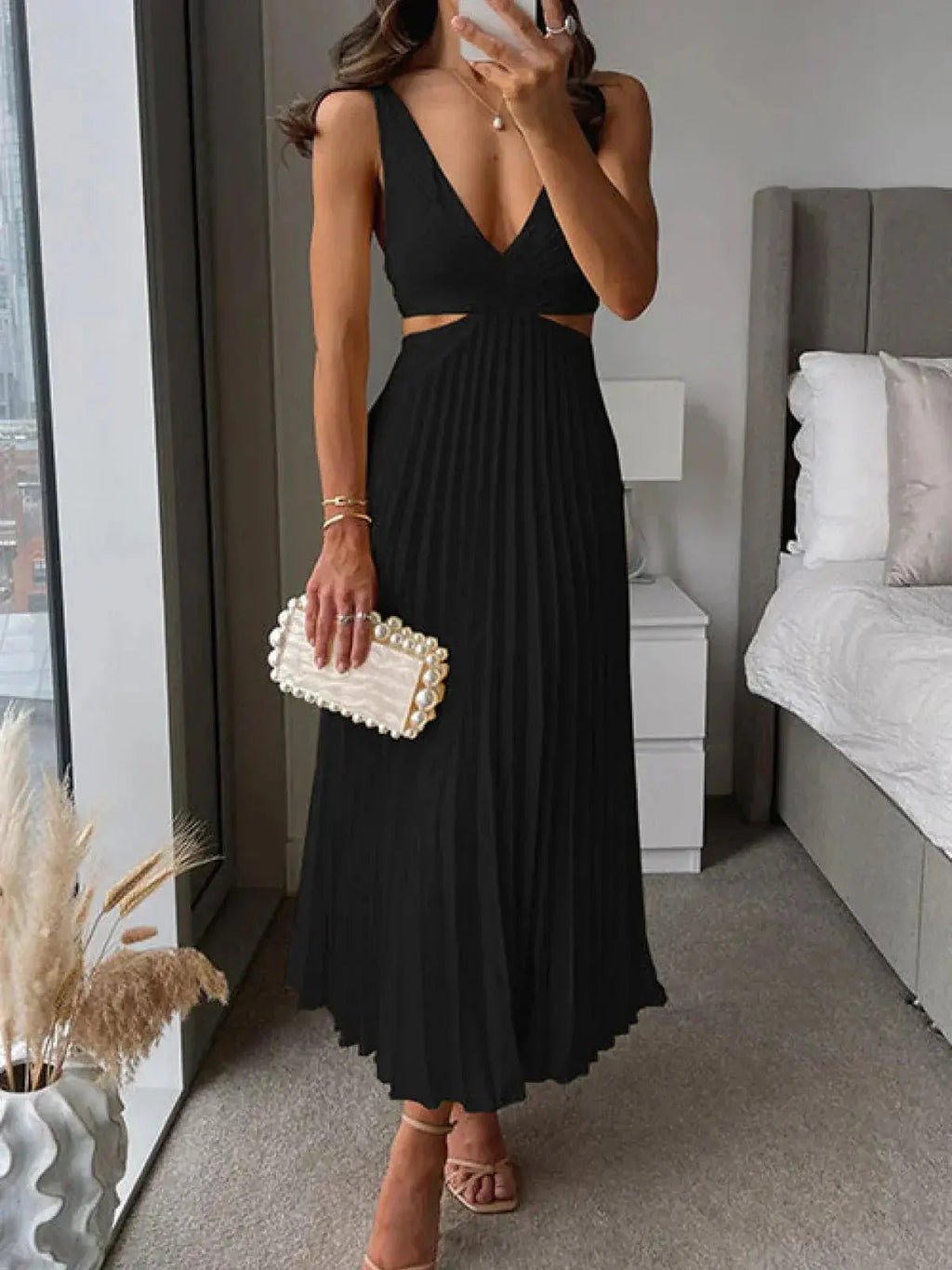 Selene™ | Cutout Waist Loose Midi Dress Claxoria