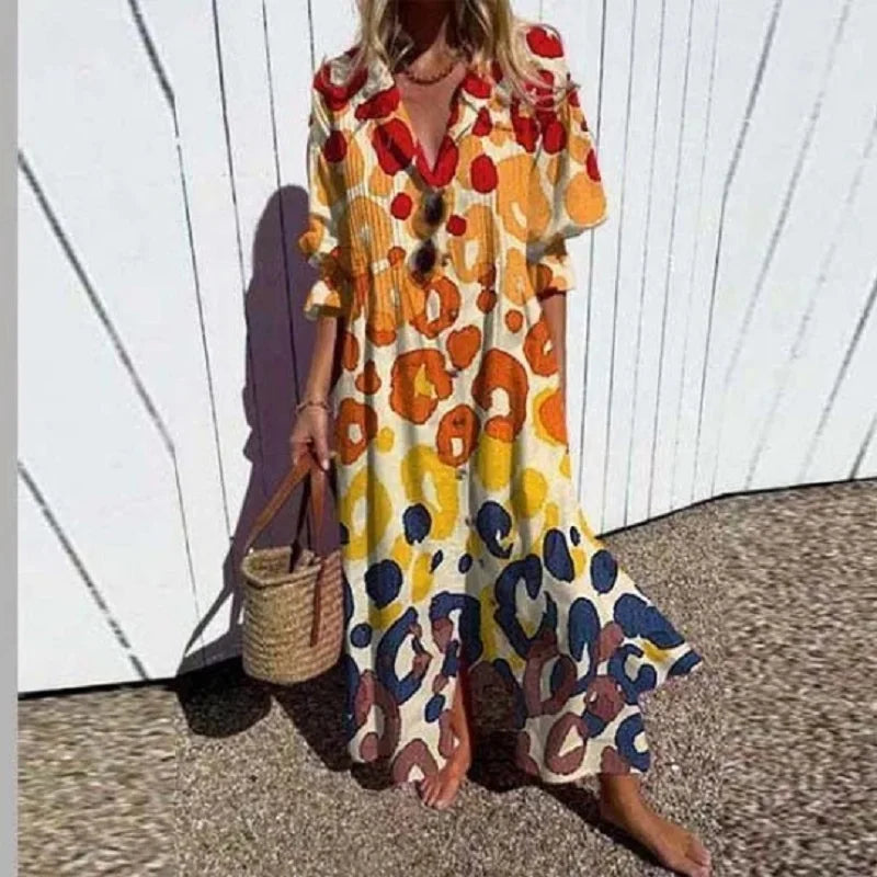 Women's maxi dress with floral pattern and V-neckline