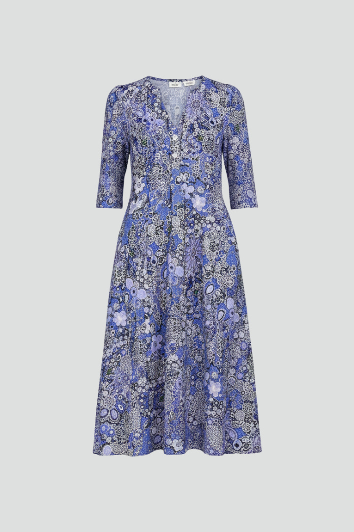 Women's midi dress with V-neck and three-quarter sleeves