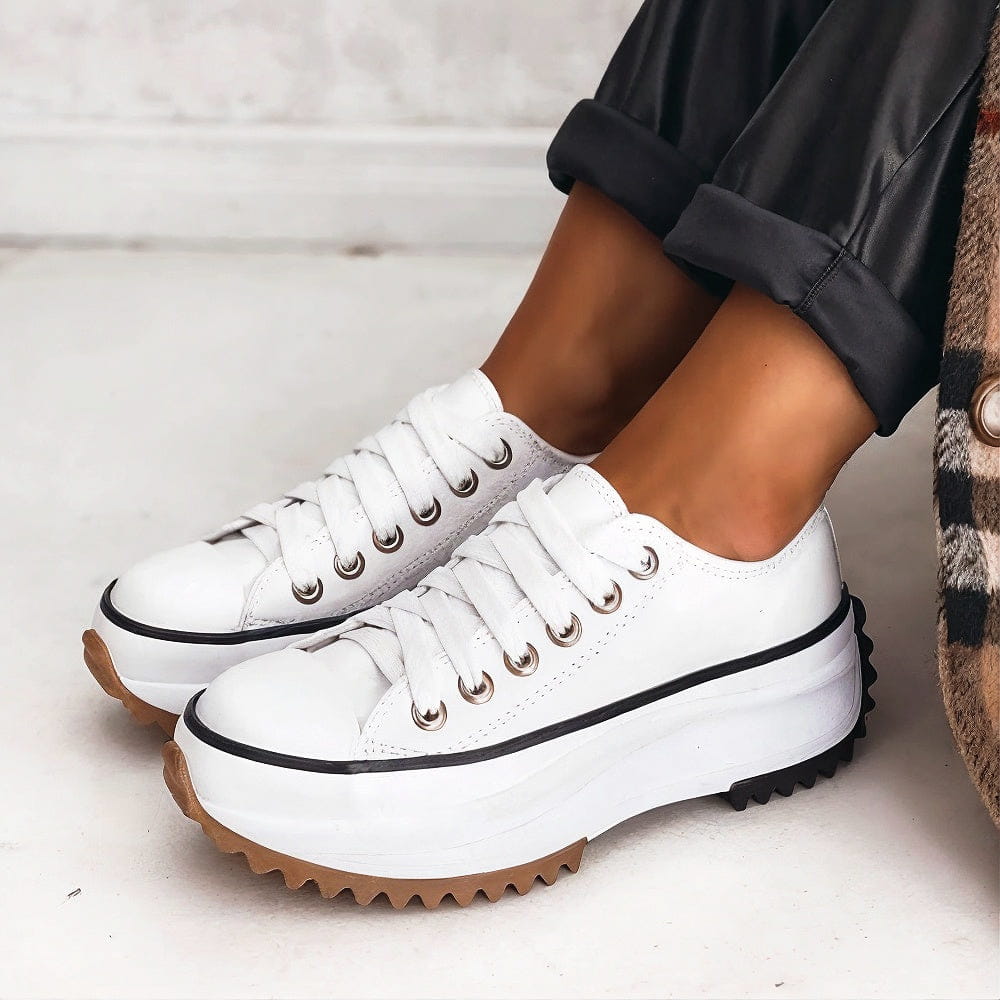 Orthopädische Low-Cut Sneaker mit Schnürung