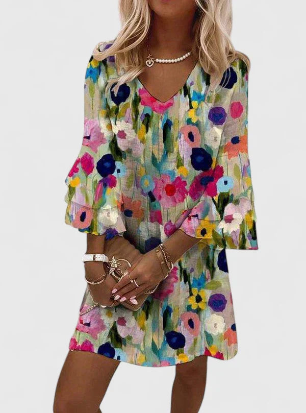 Sommerkleid Damen mit Blumenmuster | Kurzes Minikleid mit V-Ausschnitt und Rüschenärmeln | Luftiges Freizeitkleid für den Urlaub