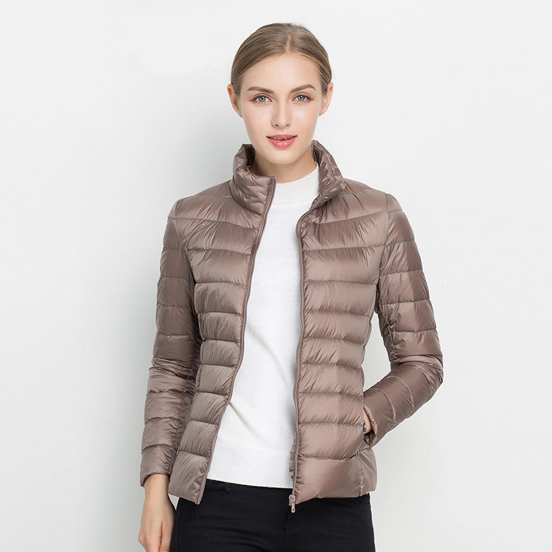 Leichte Damen Steppjacke für den Frühling | Wasserabweisende Übergangsjacke mit Stehkragen und Daunenfüllung | Winddichte