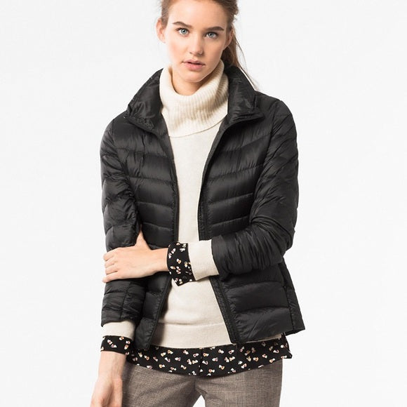 Leichte Damen Steppjacke für den Frühling | Wasserabweisende Übergangsjacke mit Stehkragen und Daunenfüllung | Winddichte