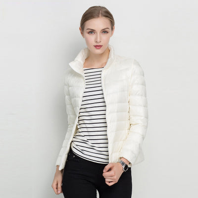 Leichte Damen Steppjacke für den Frühling | Wasserabweisende Übergangsjacke mit Stehkragen und Daunenfüllung | Winddichte