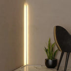 Stimmungsvolles Ecklicht für Ihr Zuhause – Dimmbare LED-Stehlampe mit Fernbedienung -    Zorenza