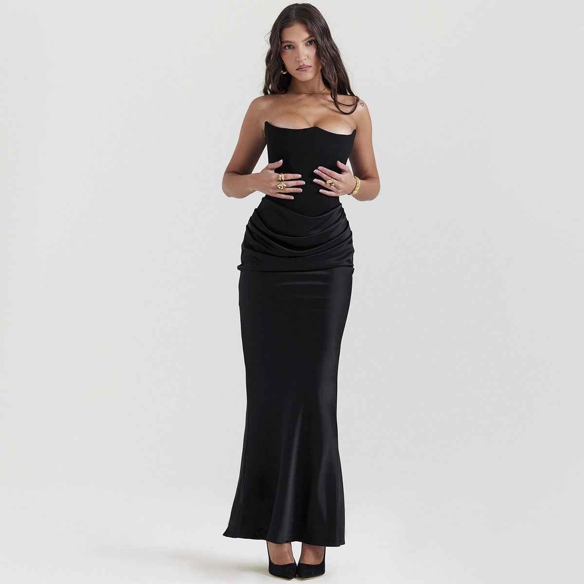 Elegant corset maxi dress for women with a figure-hugging cut