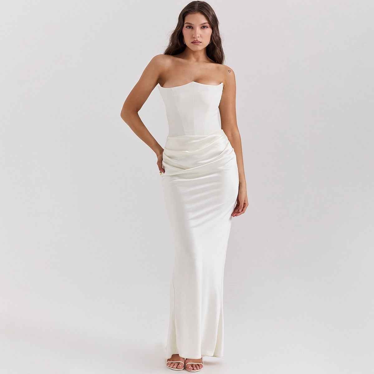 Elegant corset maxi dress for women with a figure-hugging cut