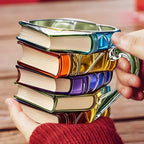 Bunter 3D-Bücher-Becher aus Kunstharz