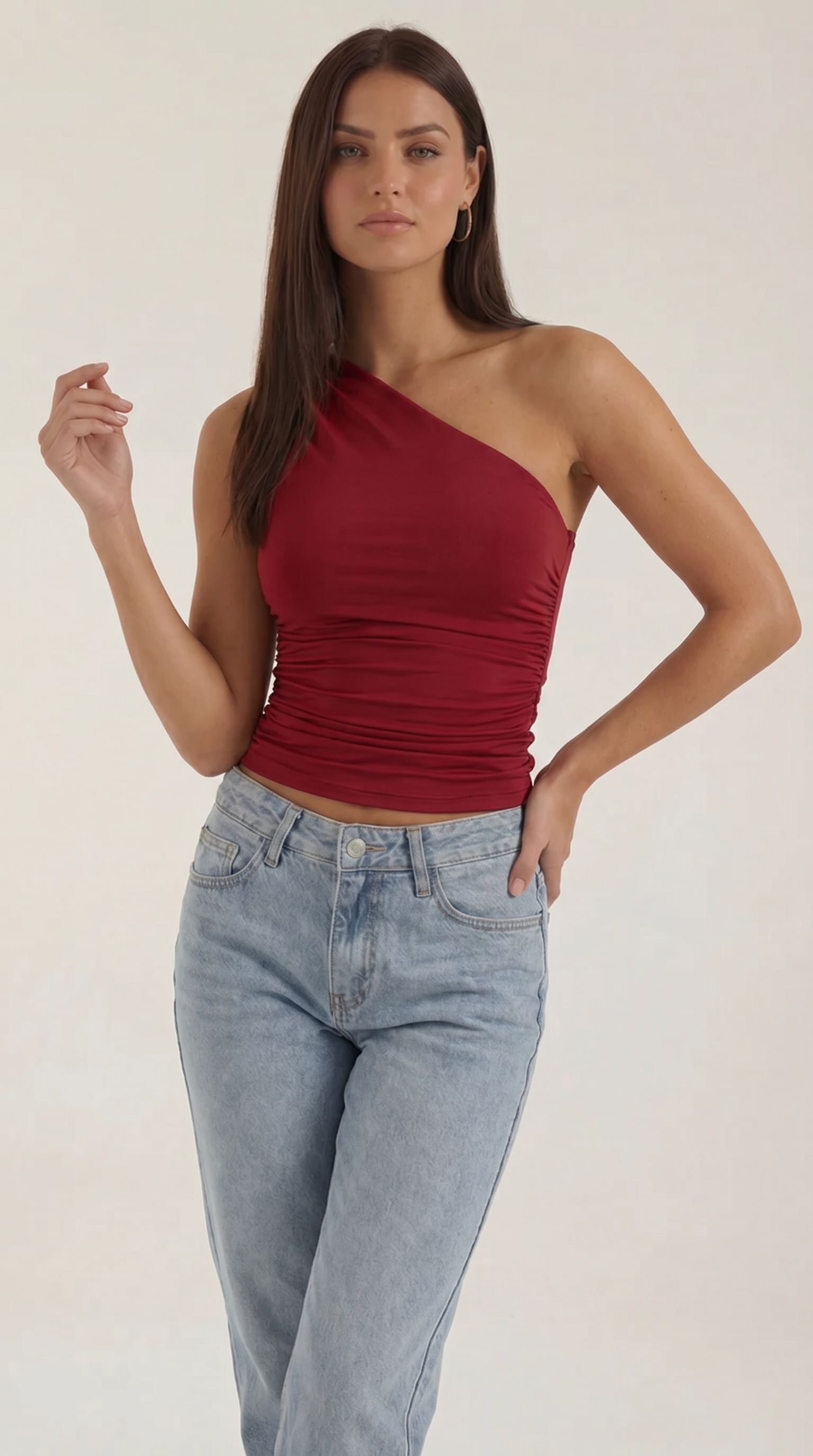 Ärmelloses One-Shoulder-Top mit seitlicher Raffung