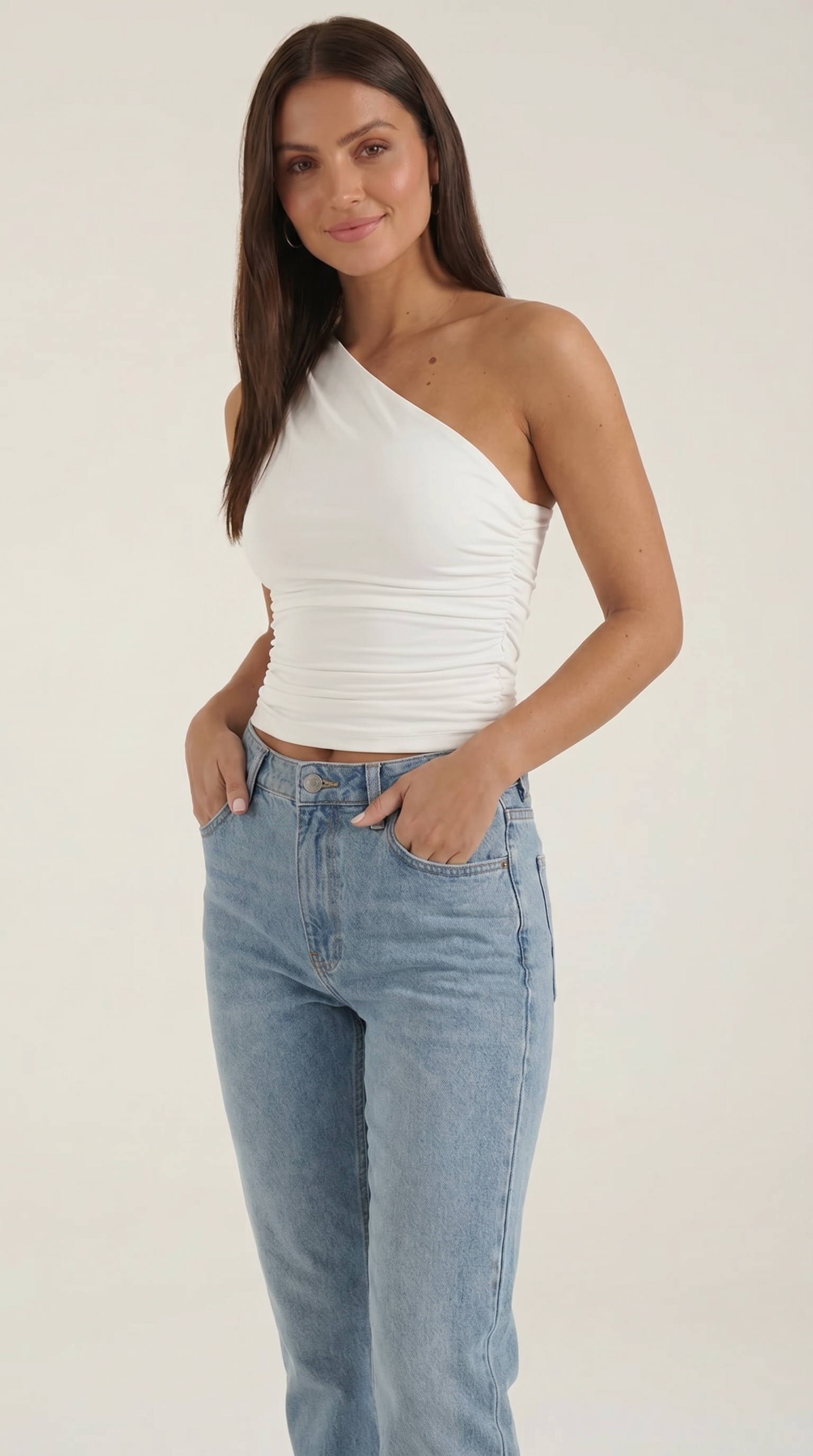 Ärmelloses One-Shoulder-Top mit seitlicher Raffung