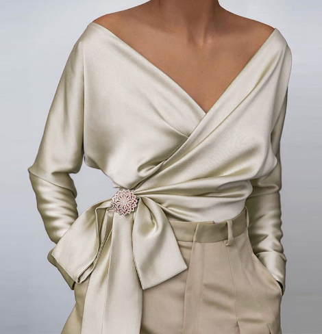 Davina - Smooth, Shiny Fabric Blouse