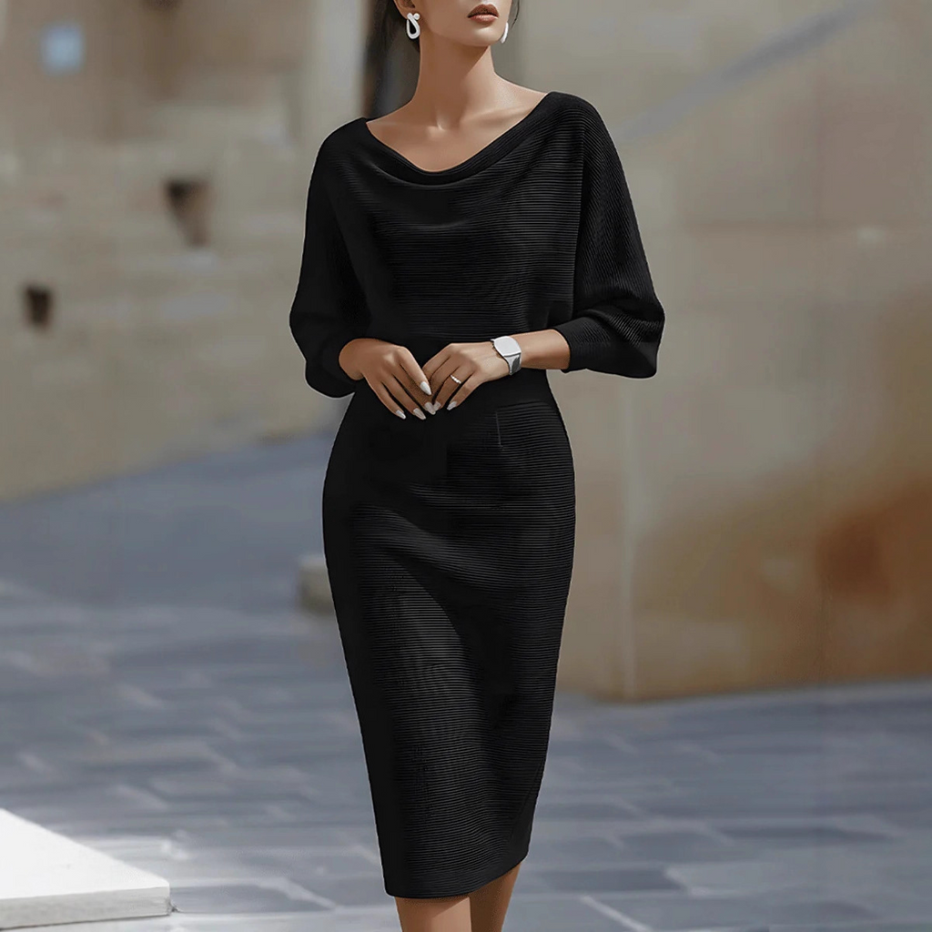Weißes Midi-Kleid mit drapierten Fledermausärmeln