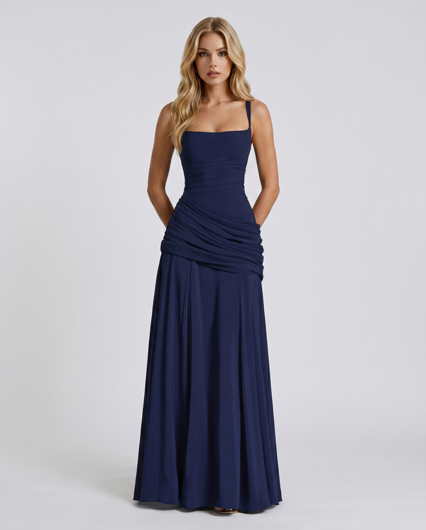 Damen Maxi Kleid mit Raffung und schmalen Trägern | Bodenlanges Abendkleid mit Carré-Ausschnitt und asymmetrischem Detail