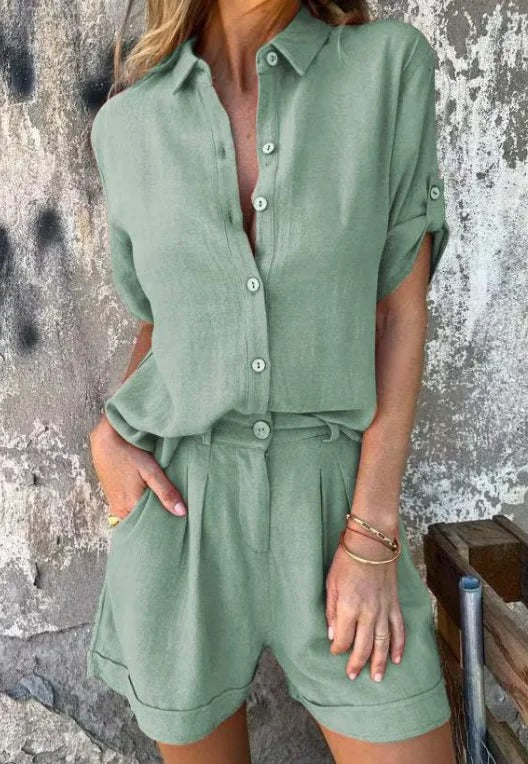 Damen Sommer-Set Zweiteiler | Luftige Bluse mit Knopfleiste und passende Shorts | Bequemes Freizeit-Outfit für warme Tage