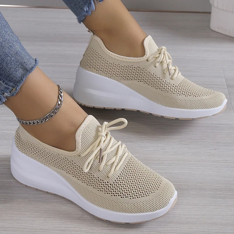 Damen Sneaker mit Keilabsatz und Plateau – Atmungsaktives Mesh