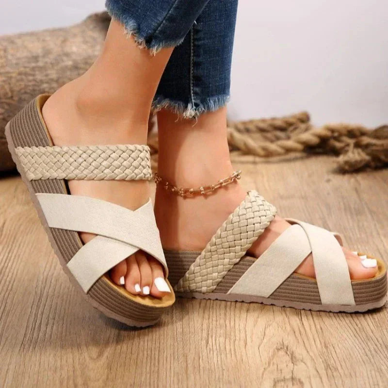 Orthopedic sandals for women with ergonomic footbed and adjustable straps – Comfortable platform summer shoes for everyday wear