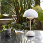 NOUVEAU RICHE Buijou - Skandinavische Designer-Tischlampe für ambient Beleuchtung